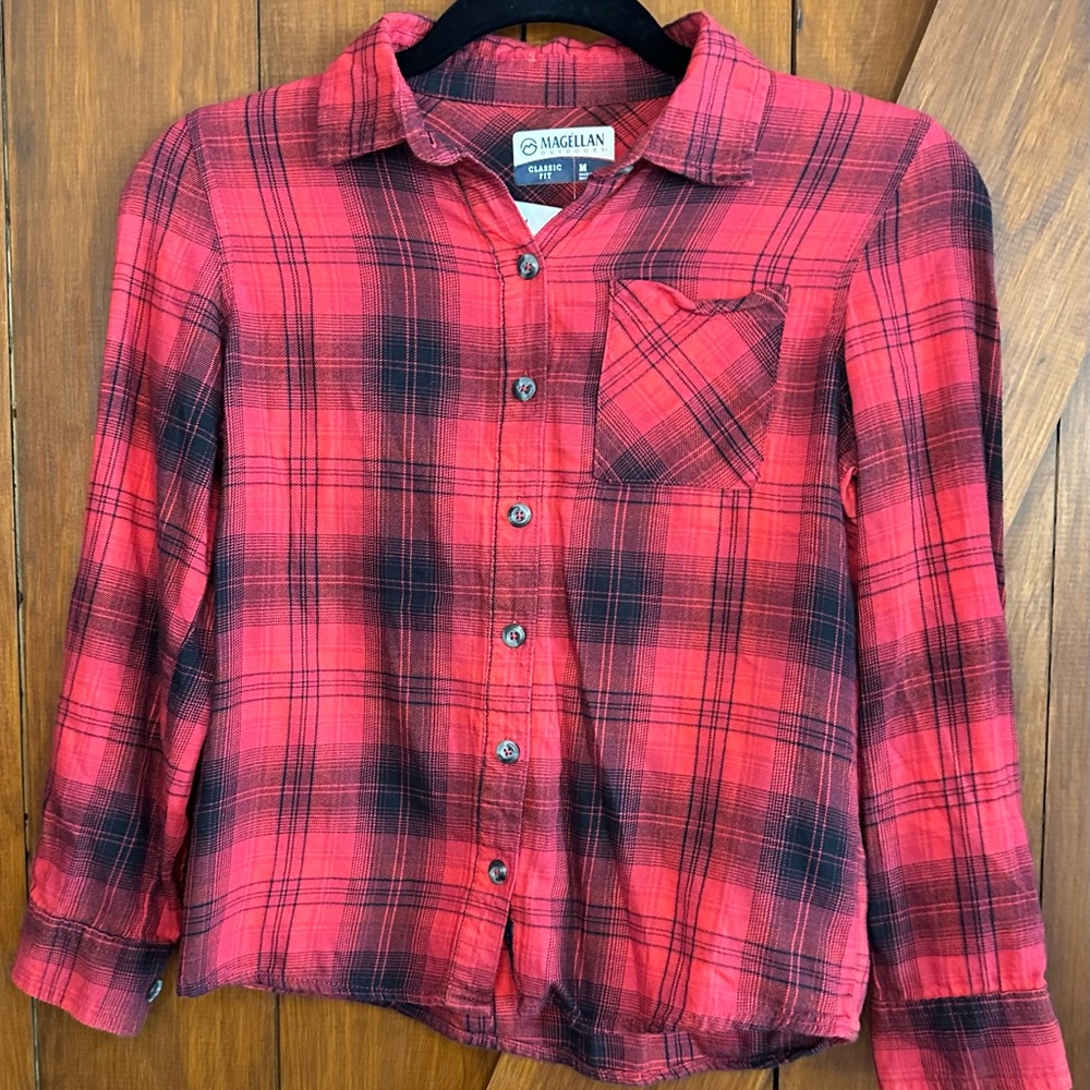 Magellan Outdoors Red Plaid Kids Button Down Shirt Size M 8/10